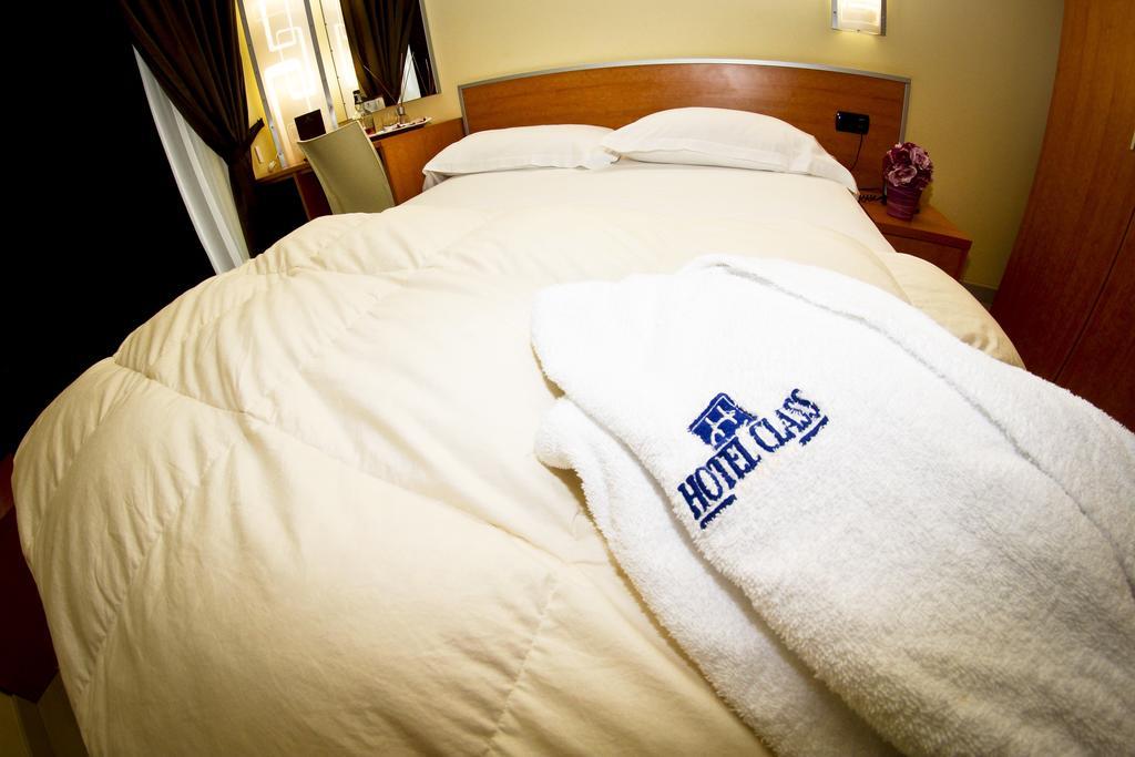 Best Western Hotel Class Lamezia ラメーツィア・テルメ 部屋 写真