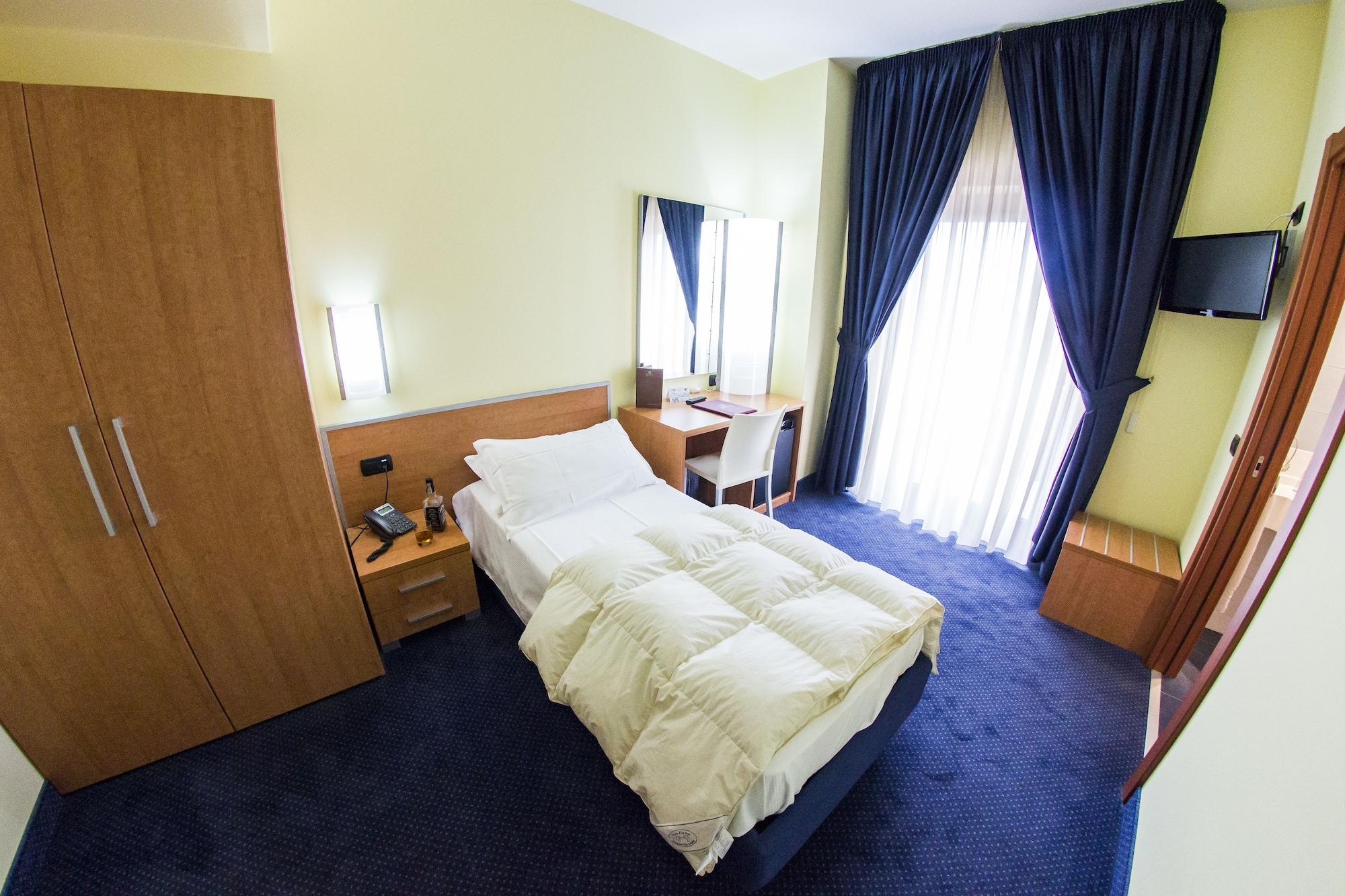 Best Western Hotel Class Lamezia ラメーツィア・テルメ エクステリア 写真
