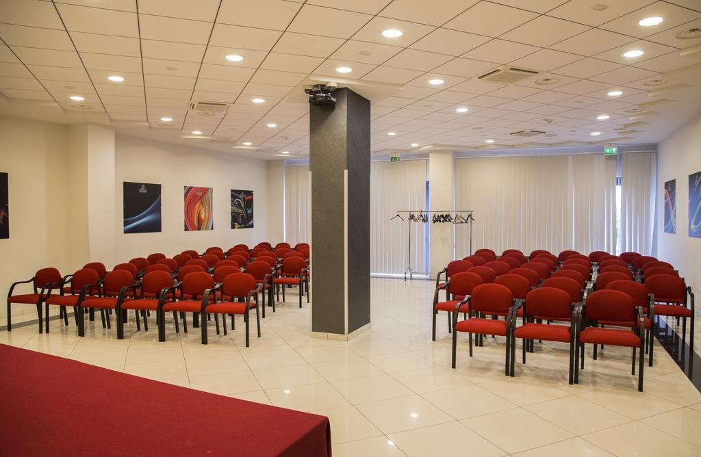 Best Western Hotel Class Lamezia ラメーツィア・テルメ エクステリア 写真
