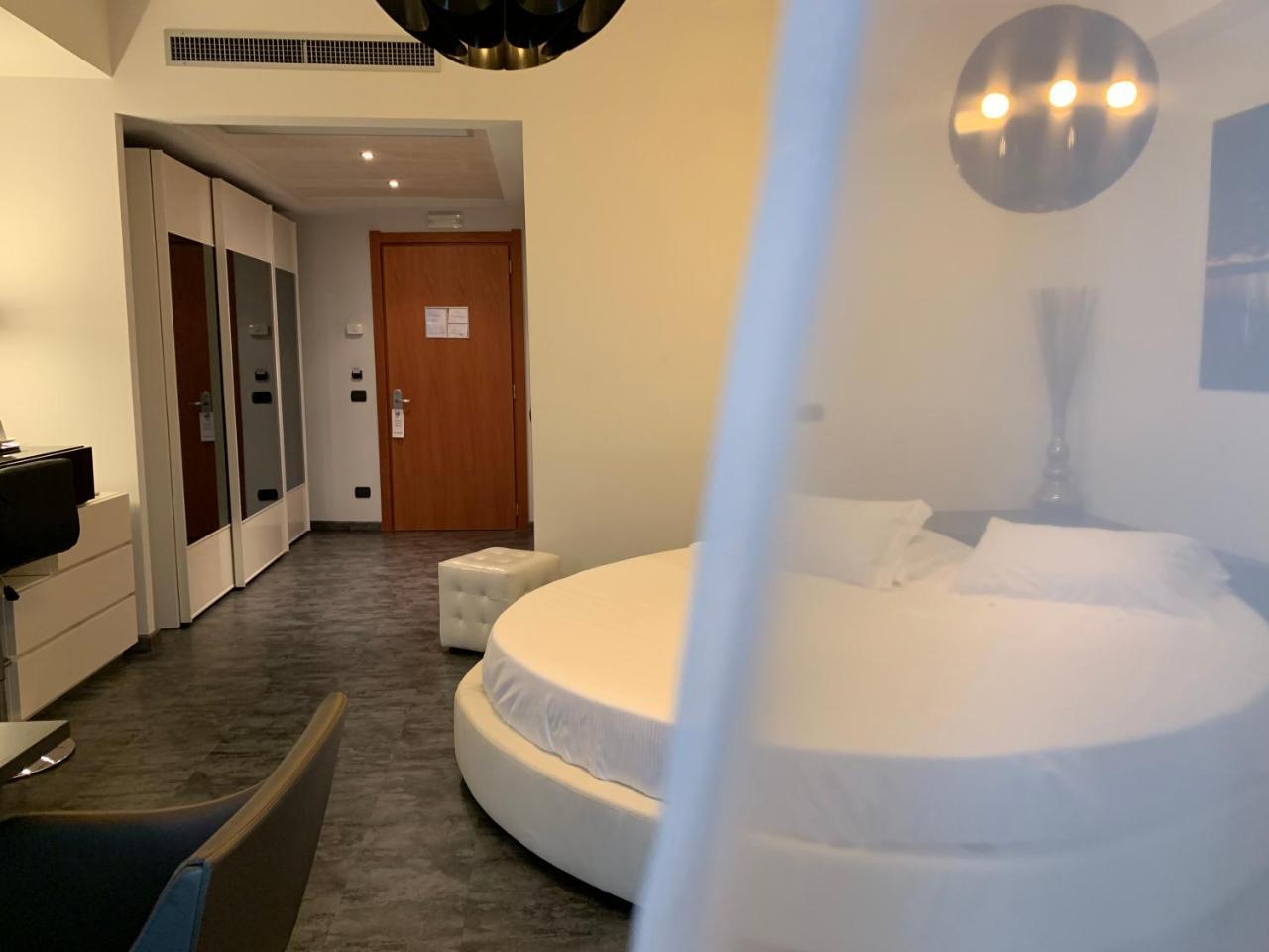 Best Western Hotel Class Lamezia ラメーツィア・テルメ エクステリア 写真